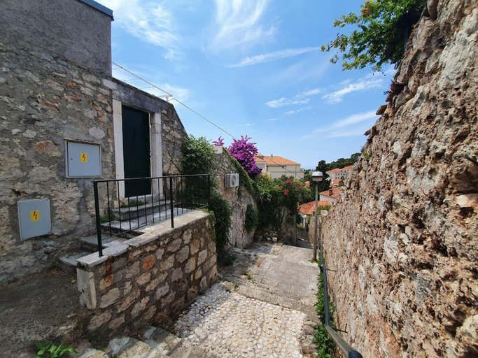 Others 4, Rooftop Apartment - Near the historic center, Dubrovnik