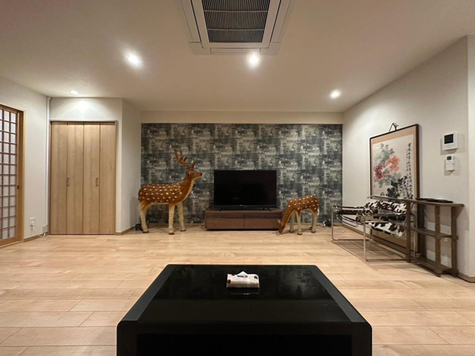 Others 4, guest house shimanouchi, Osaka