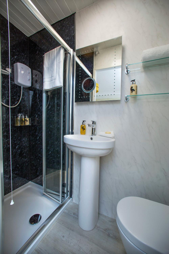 Bathroom 3, Castellor Bed & Breakfast, Anglesey