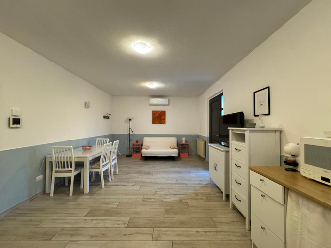 Dining Room 18
