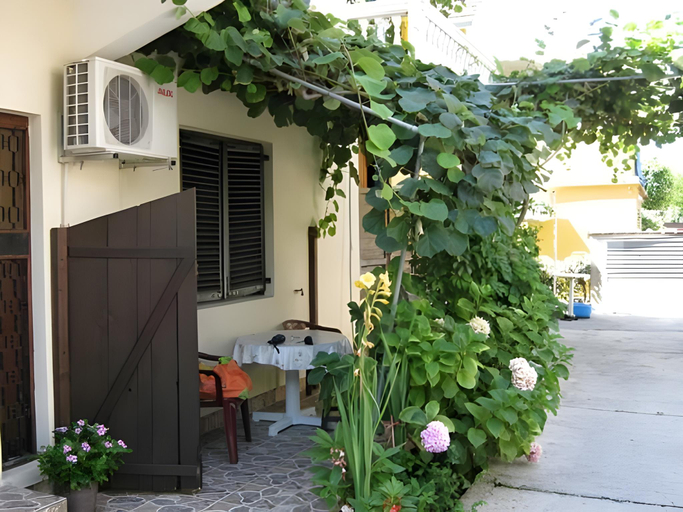 Exterior view 2, Apartments Ratkovic