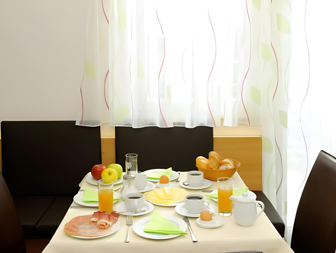 Others 4, AMELIA rooms, Bolzano