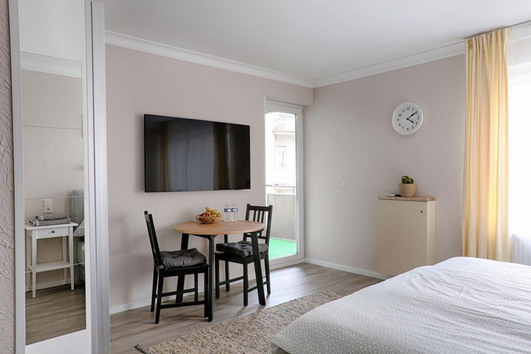Bedroom 2, H-Apartments Bismarckstrasse, Trier