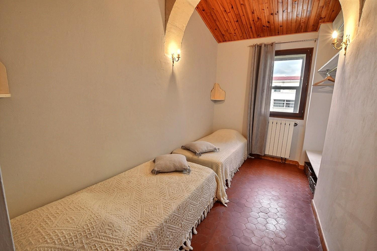 Bedroom 2, Chez Catherine, Bouches-du-Rhône