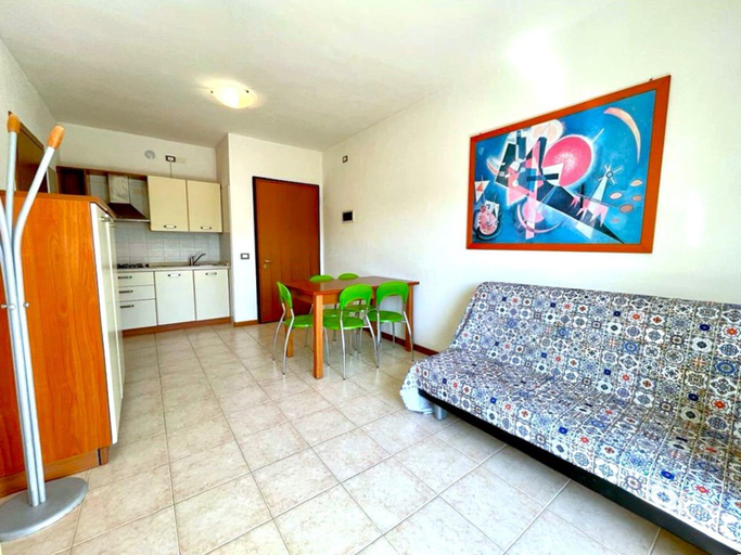Bedroom 2, Apartment in Caorle Near Adriatic Sea, Venezia