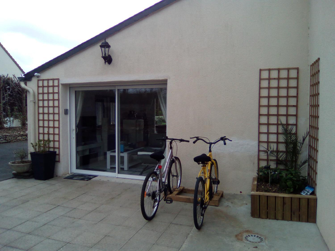 Others 5, Beatrice, Calvados