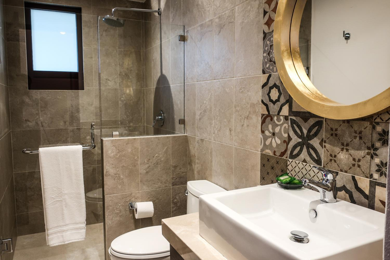 Bathroom, Hotel Paseo Santiago, Coroneo