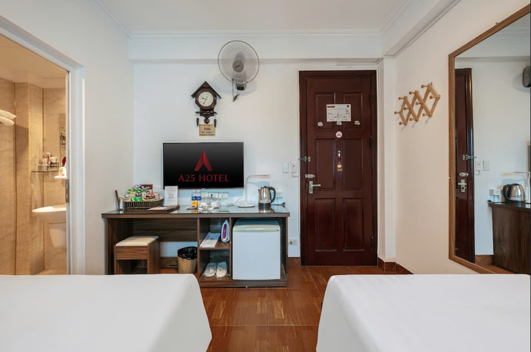 A25 Hotel - Doi Can 2 - Tap to explore photos