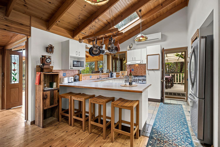 Food & Drinks 5, Valla Beach Top Spot, Bellingen