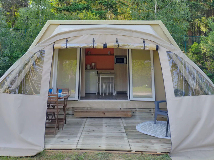 Bedroom 3, Glamping Lodge in the Ardennes, Namur