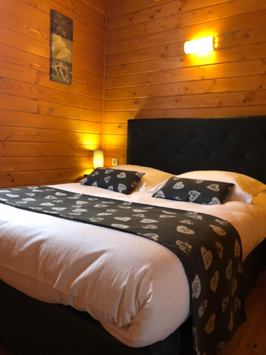 Bedroom 2, Domaine De Malcor Adult et enfants a partir de 12 ans - nous contacter, Hautes-Alpes
