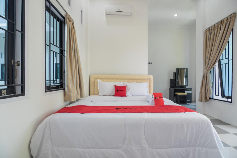 Bedroom 14