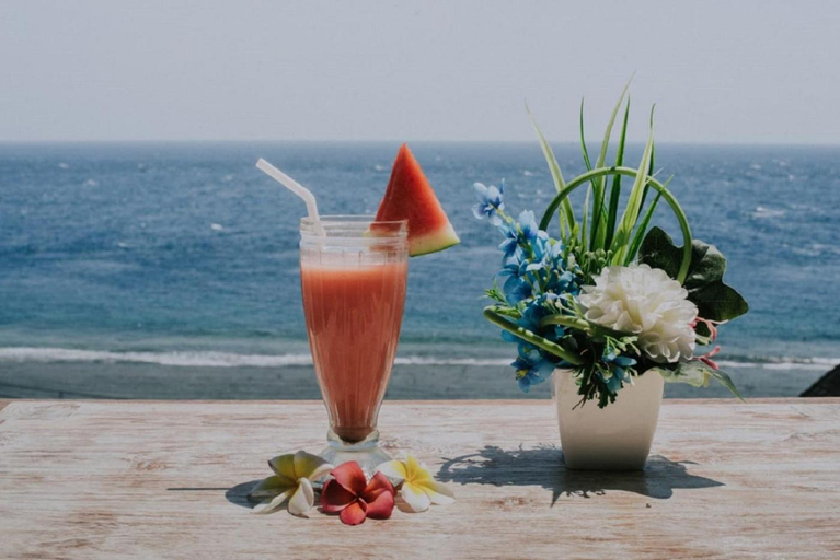 Food & Drinks 15