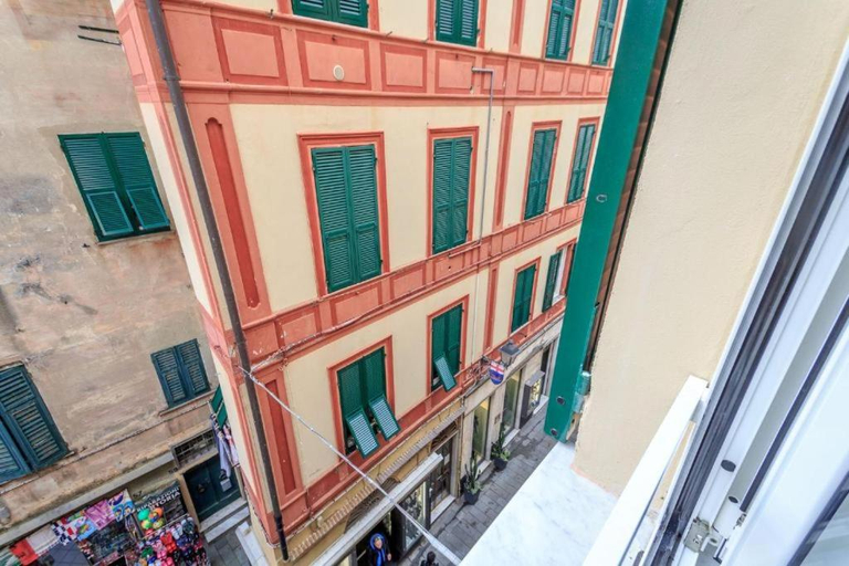 Bilocale nel centro storico piano terzo, Savona