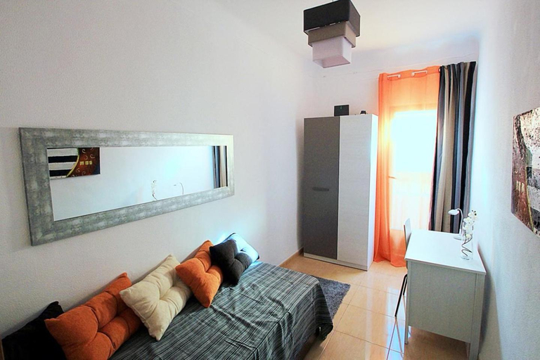 Others 5, Apartament Center Plaza de Toros, Alicante