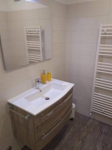 Bathroom 4