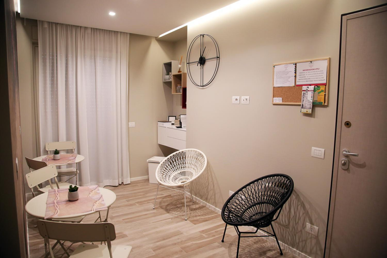 Others 5, B&b Antigua, Bari