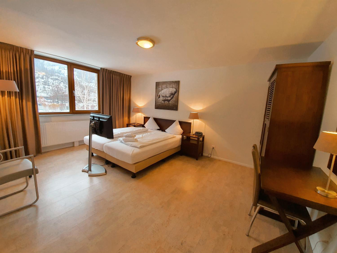 Bedroom 2, Walensee House & Apartments, Sarganserland