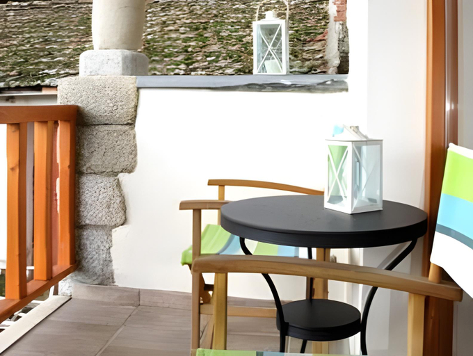 Others 5, Casa das Quintas, Mogadouro