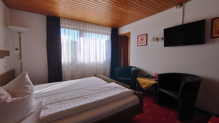 Bedroom 4, Hotel Landgasthof Fromm, Heilbronn