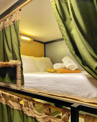 Bedroom 2, BAMBAM Hostel, Coron