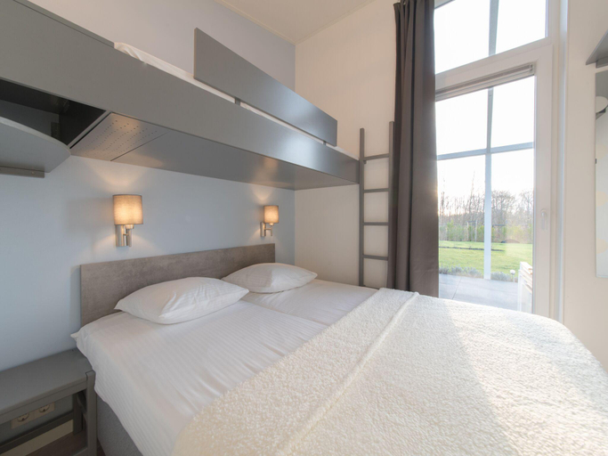 Bedroom, Chalet in Zeeland near Forest Edge, Kapelle