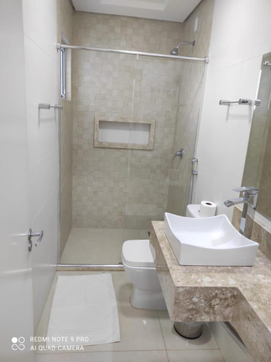 Bathroom 4, Hotel Serrano, Frederico Westphalen