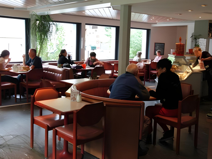 Food & Drinks 4, Schnider Bed&Breakfast und Cafe, Surselva
