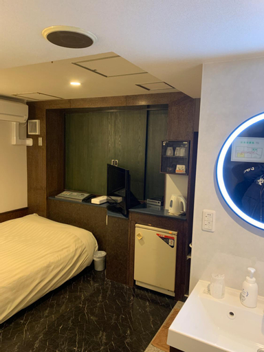 Bedroom 12