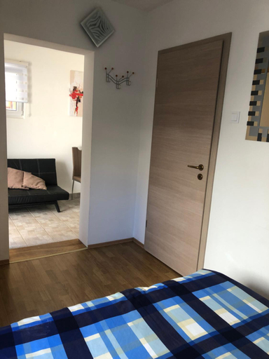 Others 5, Apartments Geli, Vir