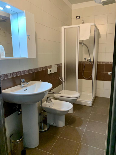 Bathroom 2, LA BUSSOLA, Rovigo