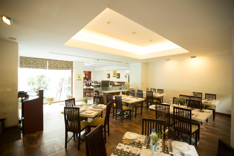Food & Drinks 5, Devaragam, 300 Meters from Temple, Thrissur