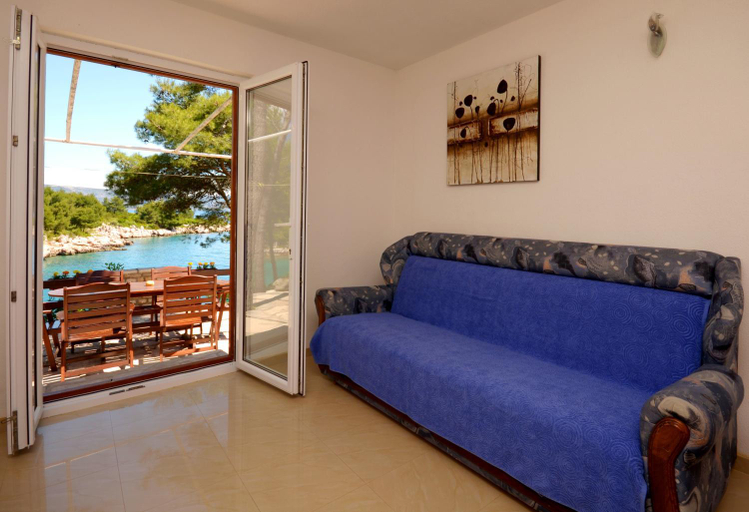 Others 4, Pavao Apartments, Jelsa