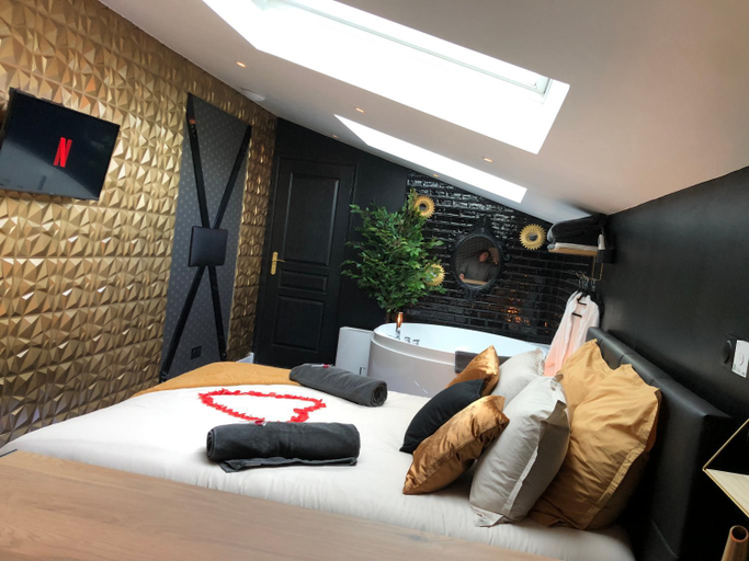Others 3, Playroom et Nuit Insolite, Gironde