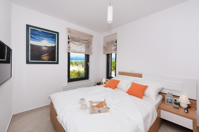 Bedroom 3, Villa Iris ZadarVillas, Novigrad