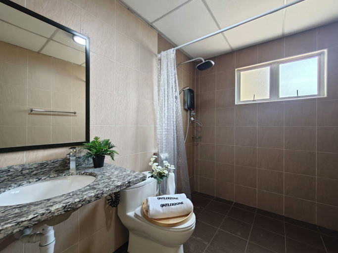 Bathroom, Tiara Desaru By Antlerzone, Kota Tinggi