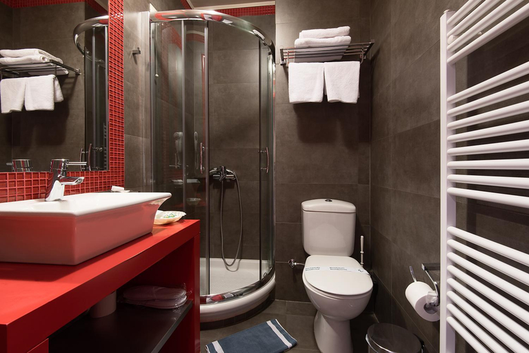 Bathroom 3, Lagadia 4 Seasons Hotel, Peloponnese