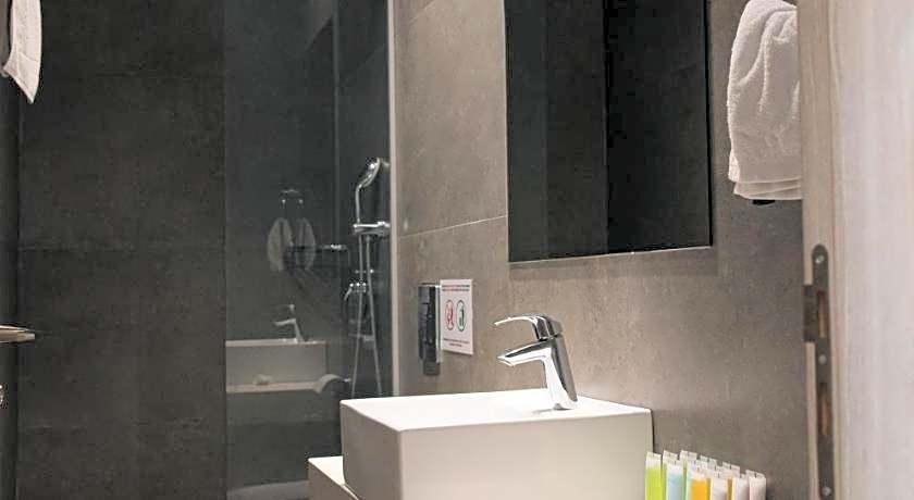 Bathroom 4, Caramela Luxury Apartments