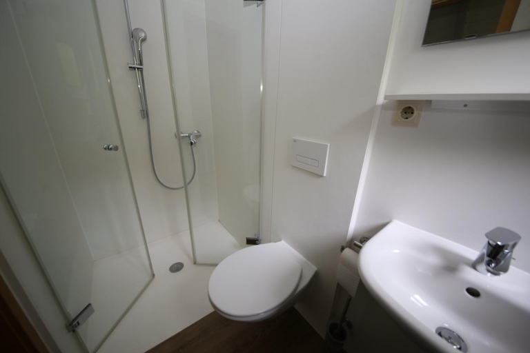 Bathroom 2, Ferienhauser Campingplatz, Eichstätt