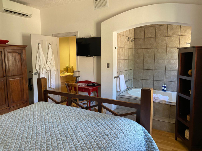 Bedroom 3, Sierra Grande, a Ted Turner Retreat, Sierra