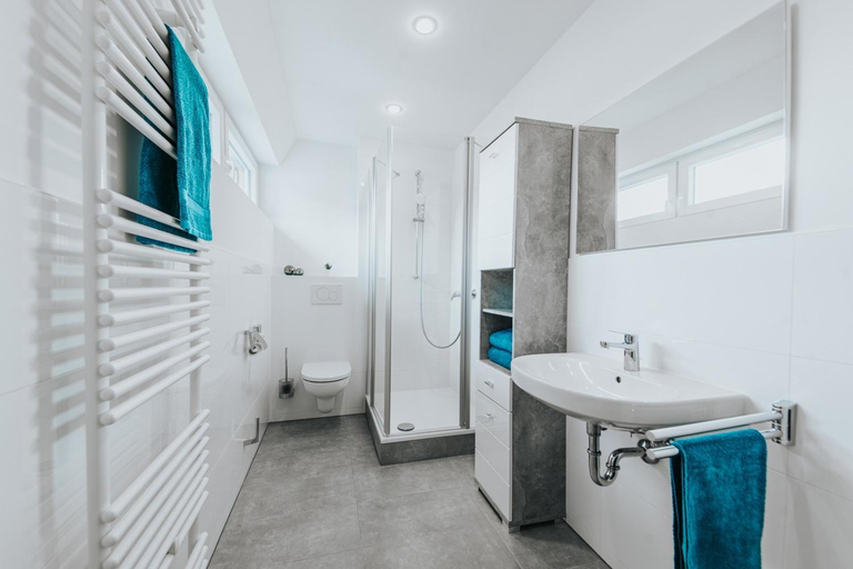 Bathroom 4, Hotel Restaurant Adria Stuben Bruhl, Rhein-Erft-Kreis