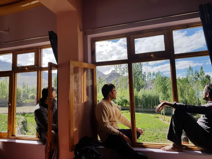 Others 4, Lhachik Guest House, Leh