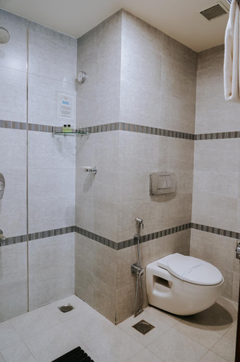 Bathroom 3, Devaragam, 300 Meters from Temple, Thrissur