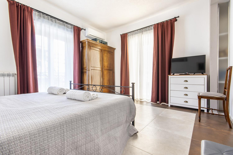 Bedroom 2, Teatro Massimo City Center Apartments, Palermo