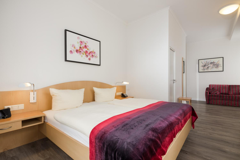Bedroom 2, Hotel Kunstlerhaus, Aurich