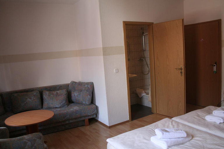 Bedroom 2, Landgasthof Hotel Rebe, Alzey-Worms