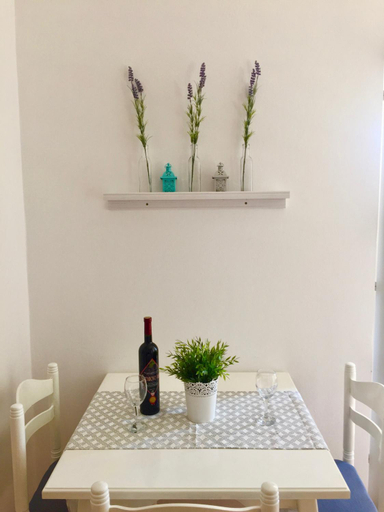 Others 2, Apartmani Bosiljka, Nin