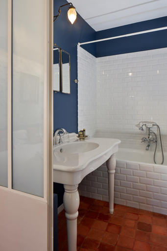 Bathroom 2, Hotel De L'Atelier, Gard