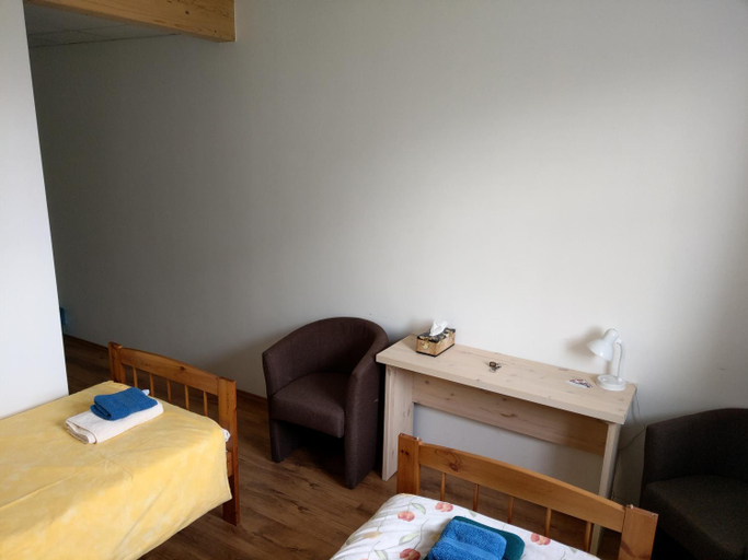 Others 4, Kresto, Paide