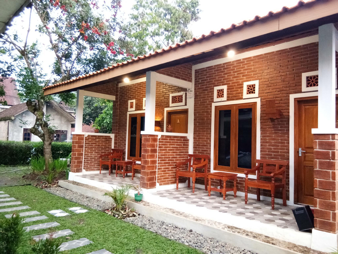 Exterior 19